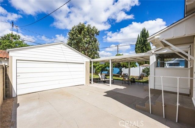 2324 N Riverside, Santa Ana, CA 92706
