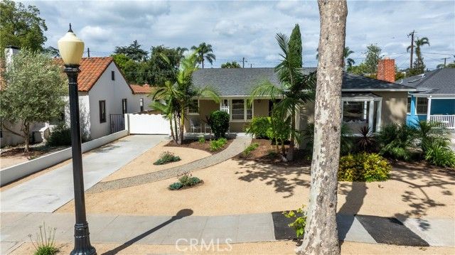 2324 N Riverside, Santa Ana, CA 92706