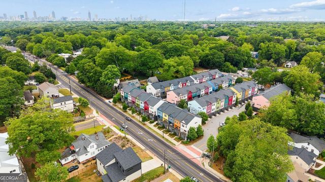 140 COLOR Circle, Atlanta, GA 30317