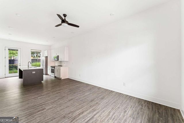 140 COLOR Circle, Atlanta, GA 30317