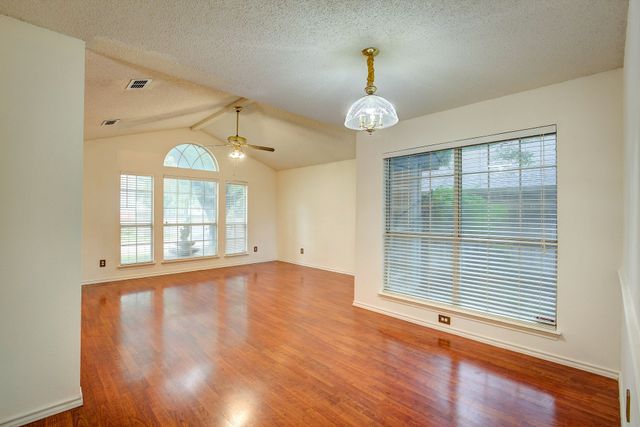 230 Brittany Drive, Euless, TX 76039