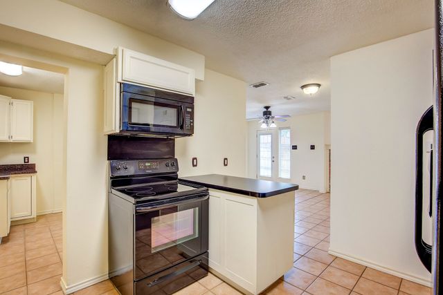 230 Brittany Drive, Euless, TX 76039