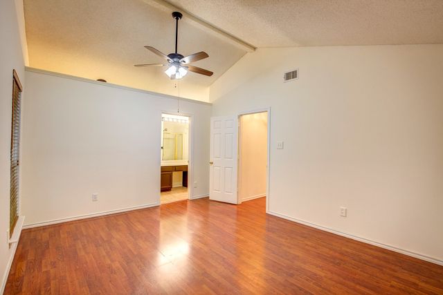 230 Brittany Drive, Euless, TX 76039