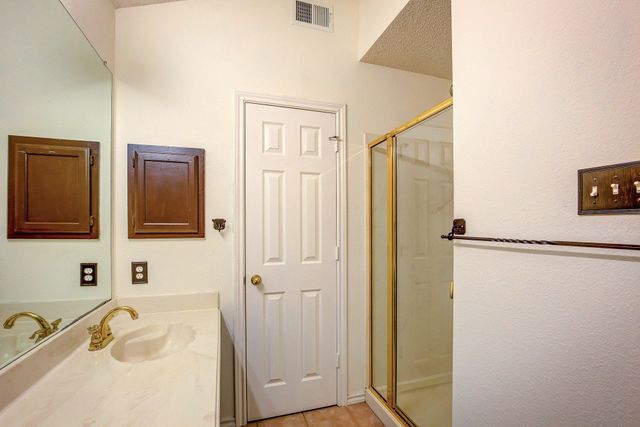 230 Brittany Drive, Euless, TX 76039
