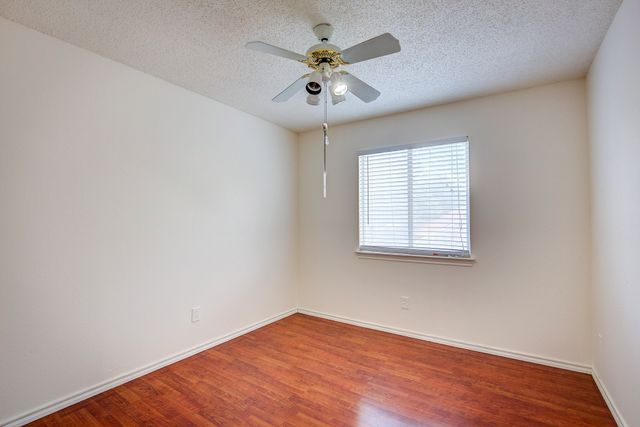 230 Brittany Drive, Euless, TX 76039