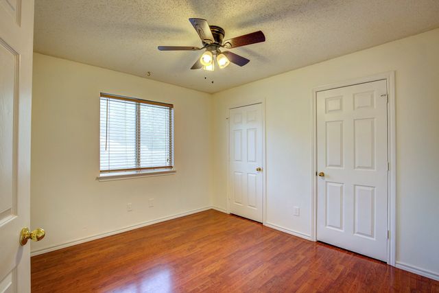 230 Brittany Drive, Euless, TX 76039