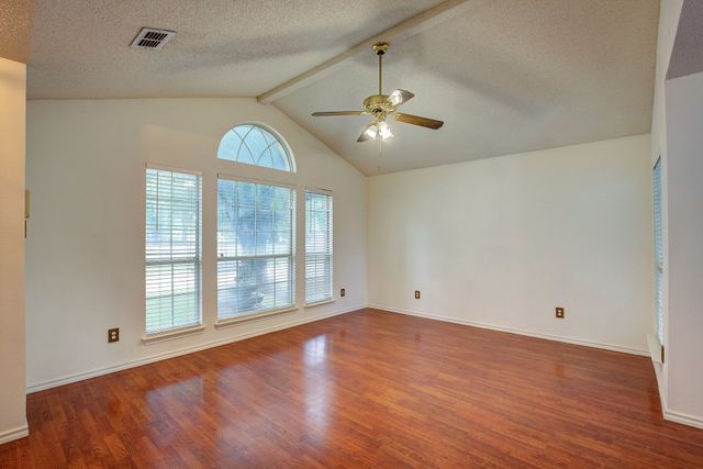 230 Brittany Drive, Euless, TX 76039