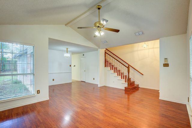 230 Brittany Drive, Euless, TX 76039