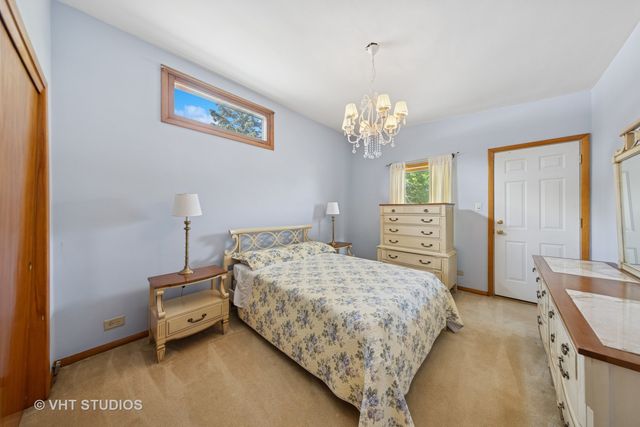 506 S Charleton Street, Willow Springs, IL 60480