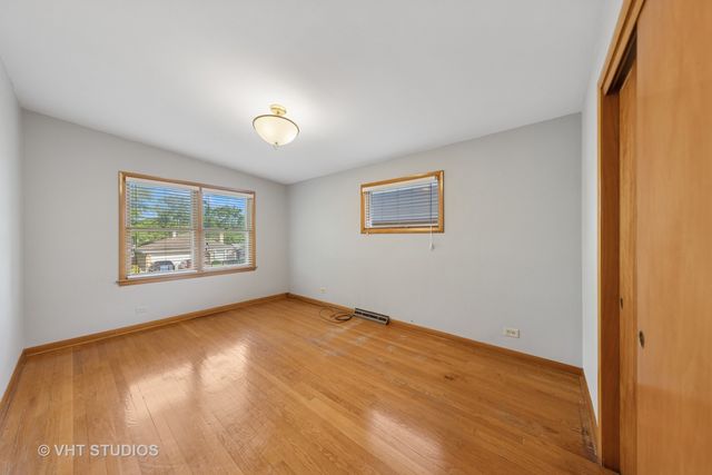 506 S Charleton Street, Willow Springs, IL 60480