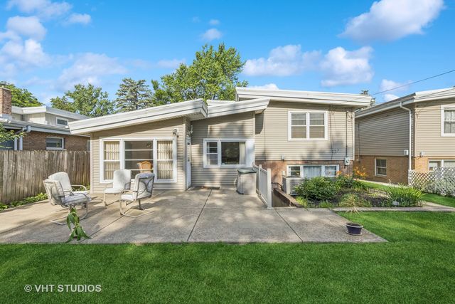 506 S Charleton Street, Willow Springs, IL 60480