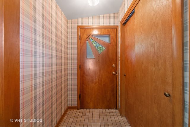 506 S Charleton Street, Willow Springs, IL 60480