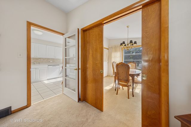 506 S Charleton Street, Willow Springs, IL 60480