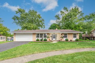 6703 Carpenter Court, Woodridge, IL 60517