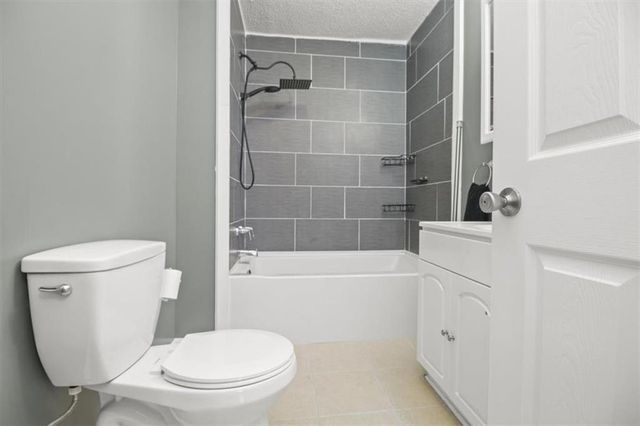 1409 S Kings Highway, Independence, MO 64055