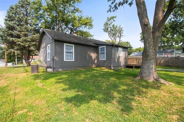 1409 S Kings Highway, Independence, MO 64055