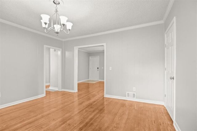 1409 S Kings Highway, Independence, MO 64055