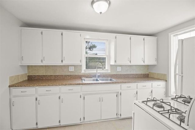 1409 S Kings Highway, Independence, MO 64055