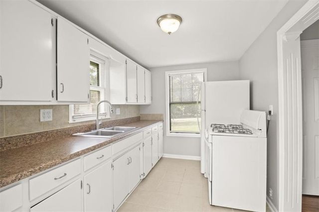 1409 S Kings Highway, Independence, MO 64055