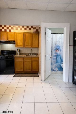 252 Clark Pl, Elizabeth City, NJ 07206