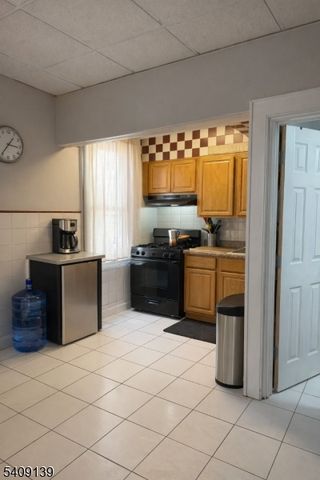 252 Clark Pl, Elizabeth City, NJ 07206