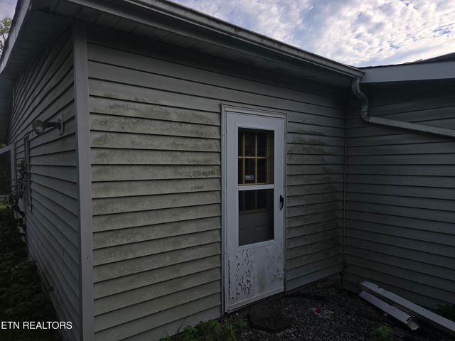 404 Cedar Fork Road, Tazewell, TN 37879