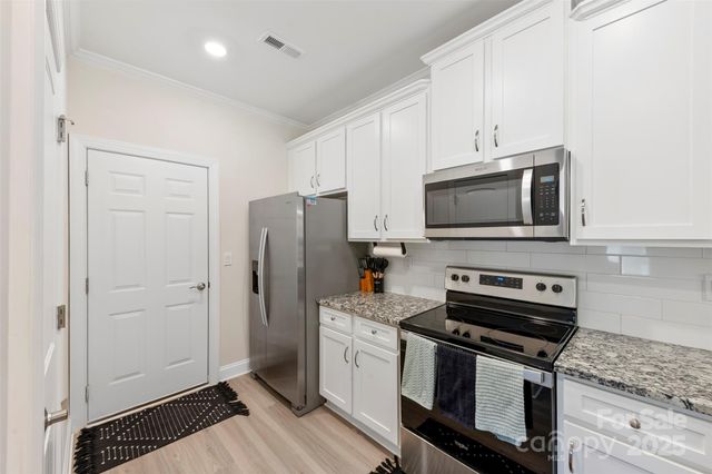 128 N Sina Street, Troutman, NC 28166