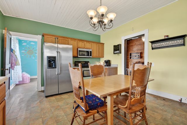 4225 New Harmony Rd, Hartsville, TN 37074