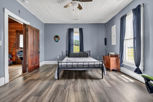 4225 New Harmony Rd, Hartsville, TN 37074