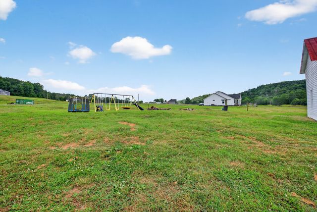 4225 New Harmony Rd, Hartsville, TN 37074