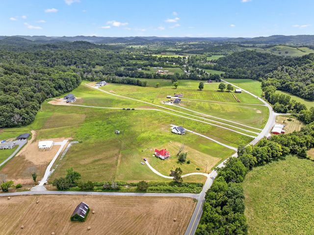 4225 New Harmony Rd, Hartsville, TN 37074
