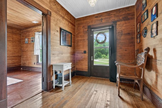 4225 New Harmony Rd, Hartsville, TN 37074