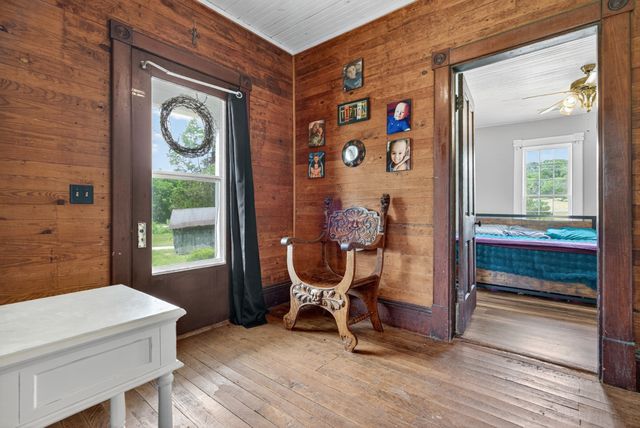 4225 New Harmony Rd, Hartsville, TN 37074