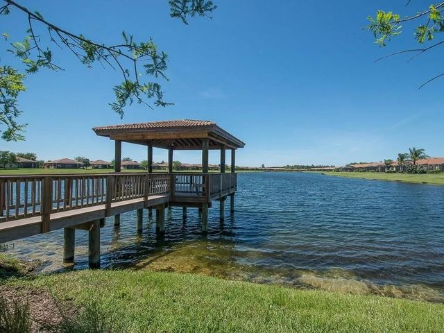 348 CEDAR FALLS DRIVE, Apollo Beach, FL 33572