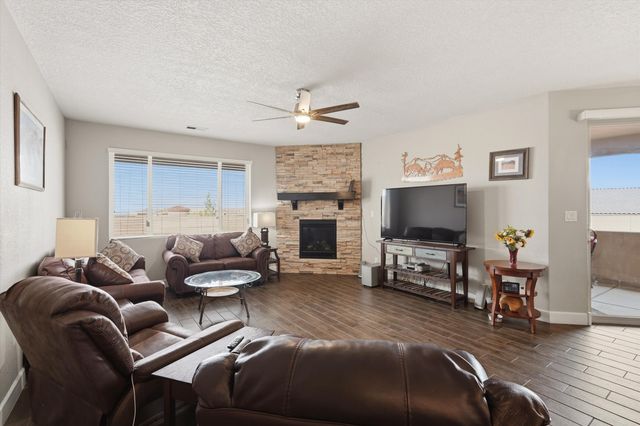 1803 Truchas Peak Trail NE, Rio Rancho, NM 87144