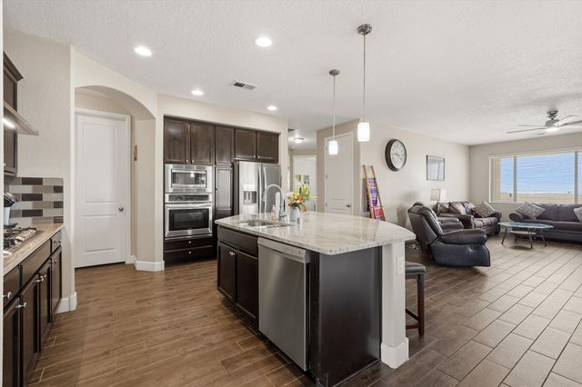 1803 Truchas Peak Trail NE, Rio Rancho, NM 87144