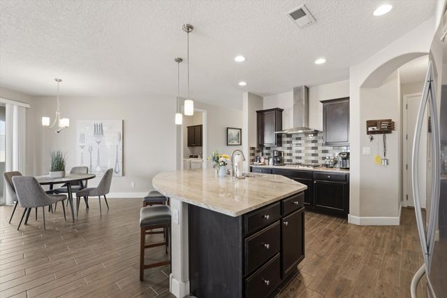 1803 Truchas Peak Trail NE, Rio Rancho, NM 87144
