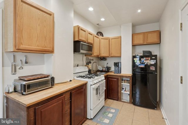 2438 TULIP ST, Philadelphia, PA 19125