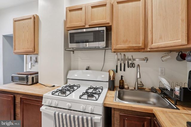 2438 TULIP ST, Philadelphia, PA 19125