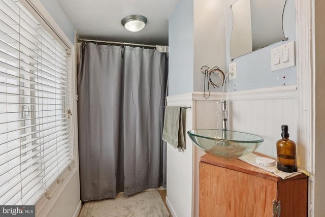 2438 TULIP ST, Philadelphia, PA 19125