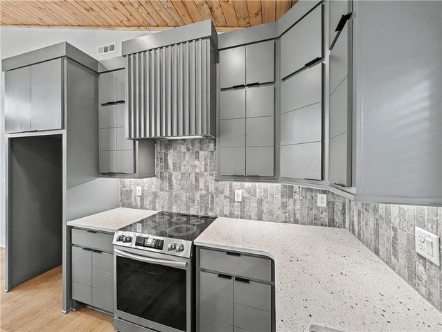 6 Francis Drive, Bella Vista, AR 72715