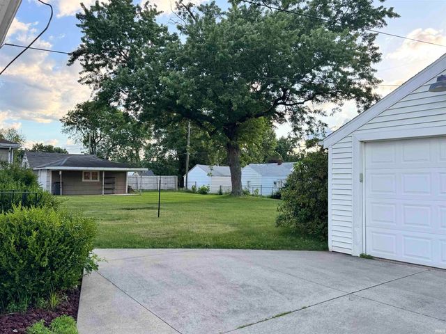 54668 28th Street, South Bend, IN 46635