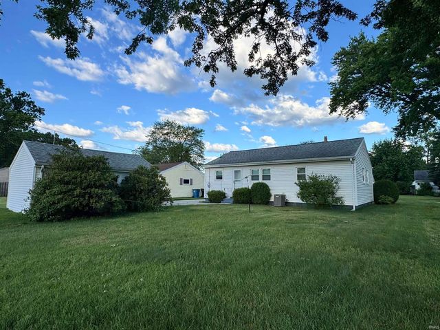 54668 28th Street, South Bend, IN 46635