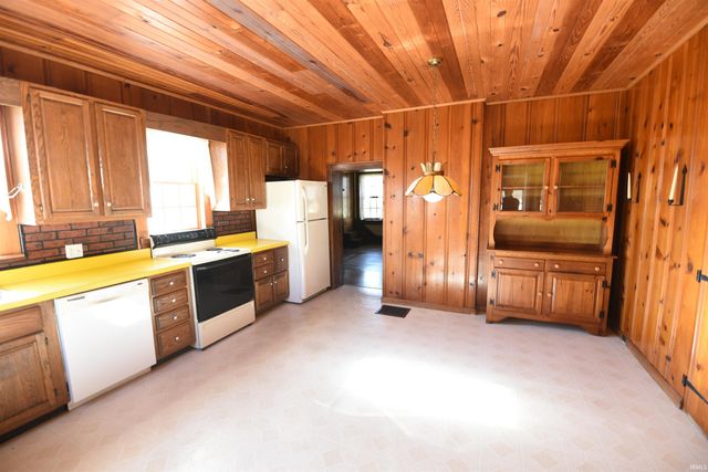 9850 N Reynard Road, Albany, IN 47320