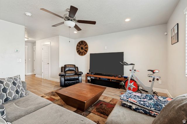 7264 W SAN LN, Magna, UT 84044