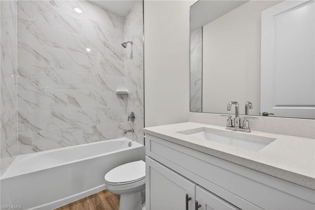 618 SW 30th TER, Cape Coral, FL 33914