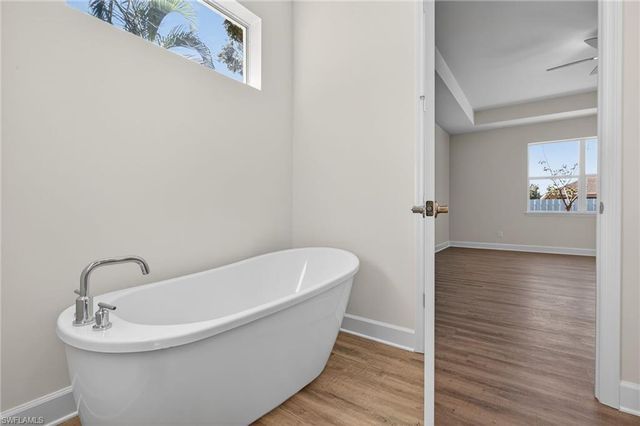 618 SW 30th TER, Cape Coral, FL 33914