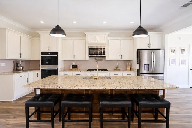 321 GEORGE ELLIS DR, Munford, TN 38058