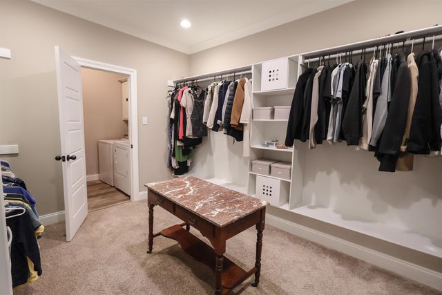 321 GEORGE ELLIS DR, Munford, TN 38058