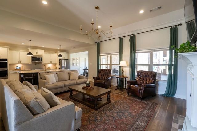 321 GEORGE ELLIS DR, Munford, TN 38058